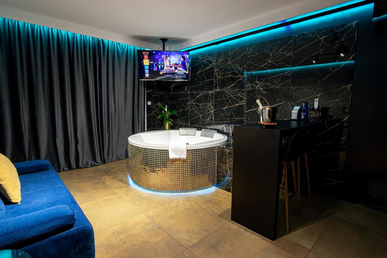 Jacuzzi Glass-House Central Station Krakau Exterior foto